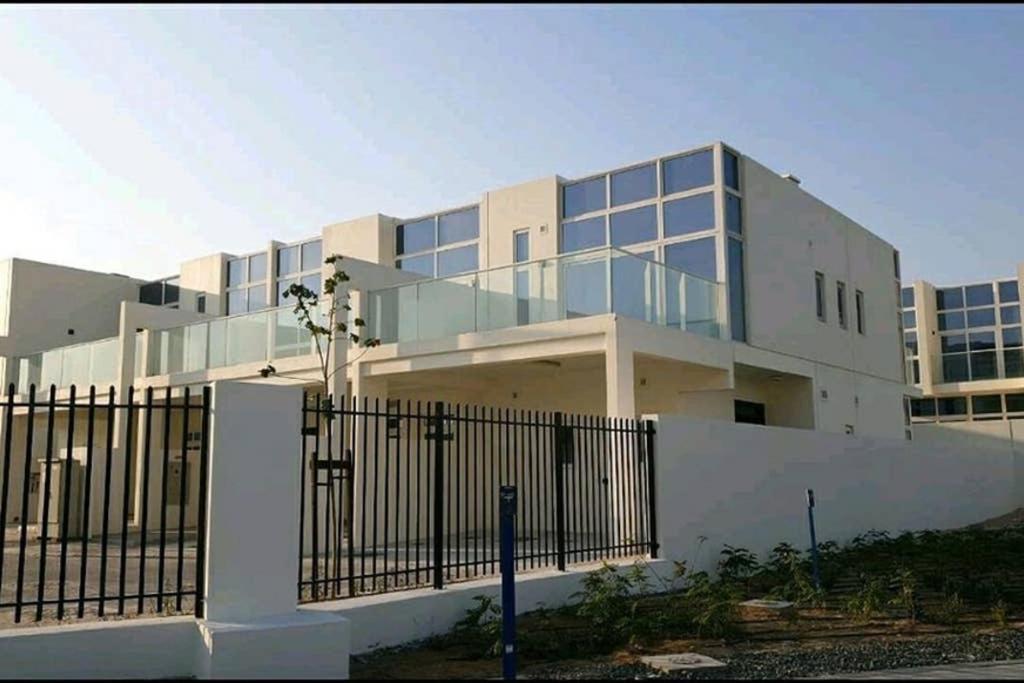 Villa Pacifica By Damac